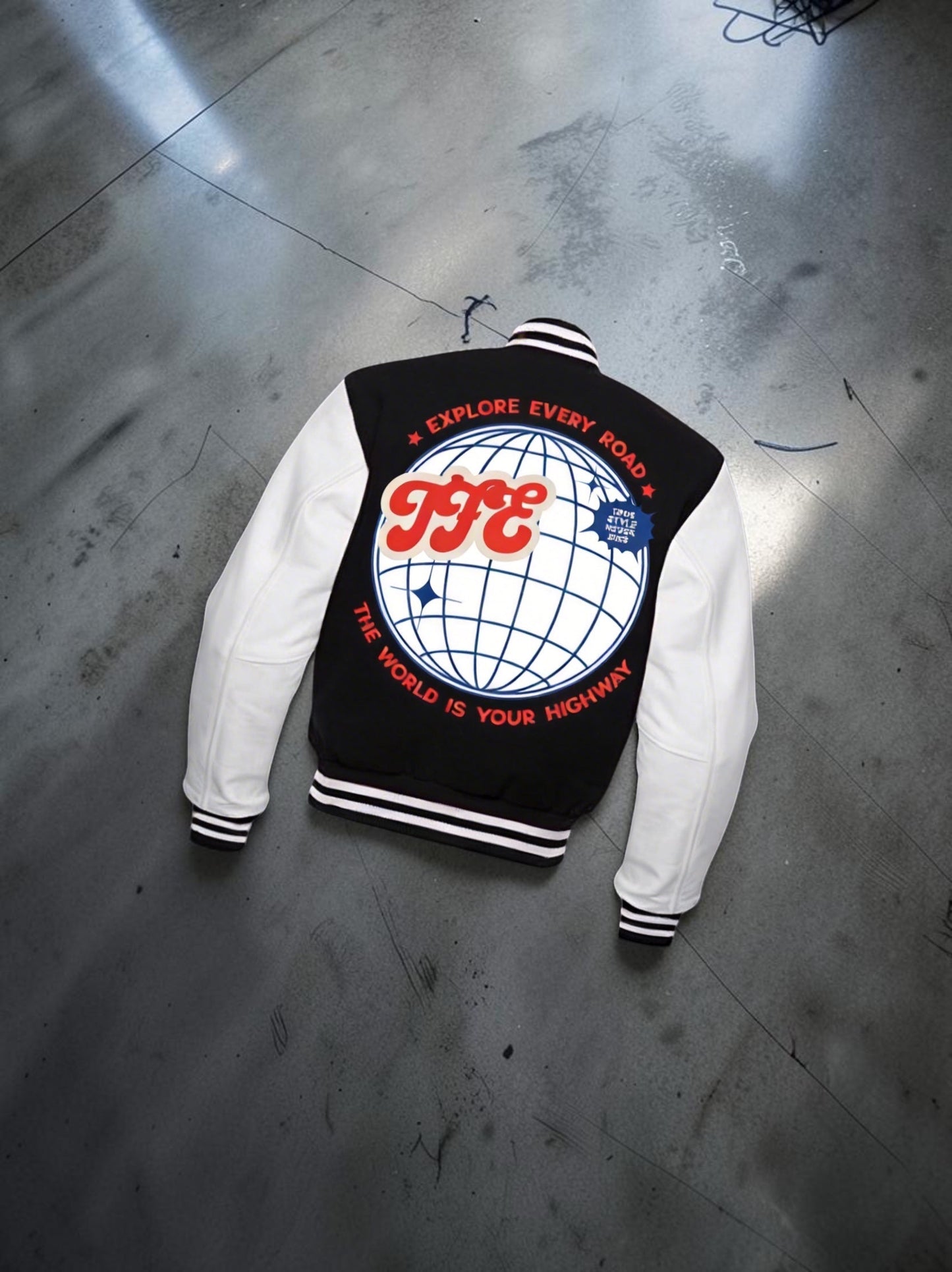 EXPLORE THE WORLD JACKET